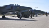 ВЕЖБА ЧУВАРА НАШЕГ НЕБА: Летачка обука припадника 98. ваздухопловне бригаде на аеродрому „Морава“