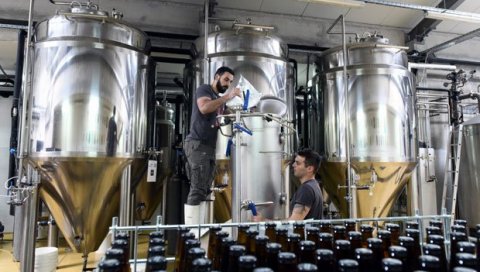 КРИЗА У НЕМАЧКОЈ: Пиваре бацају пиво, траже помоћ од државе