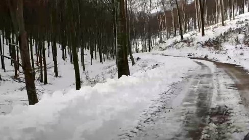 BEZ STRUJE 4.000 DOMAĆINSTAVA: Sneg pokidao žice na dalekovodima u užičkom kraju
