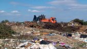 СМЕТЛИШТА И ПО ЊИВАМА: ГО Сурчин улаже напоре да уклони многобројне дивље депоније које неодговорни грађани формирају широм општине