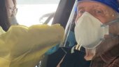 ГОДИНУ ДАНА НИЈЕ ИЗЛАЗИО ИЗ КУЋЕ: Чувени глумац се вакцинисао и поручио - Ово је светло на крају тунела! (ВИДЕО)