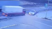 JEZIVI SNIMAK NESREĆE KOD RAŠKE: Pokušao da pretekne šleper, kamion se zabio u njega (VIDEO)