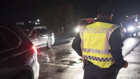 TEŠKA NESREĆA U MAĐARSKOJ: Vozilo sa migrantima sletelo sa puta - poginulo dete