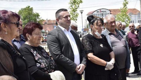НЕ РАДУЈЕМО СЕ ТРАГЕДИЈИ УБИЦЕ МОГ БРАТА! Градоначелник Грачанице Срђан Поповић о болу за убијеним Димитријем