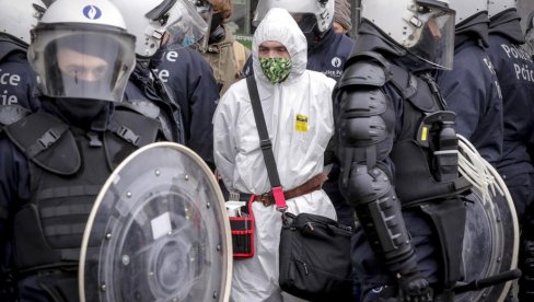 ХАОС У БРИСЕЛУ: Демонстрације због ковид мера, полиција привела 300 људи (ФОТО)