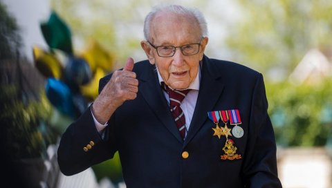 БРИТАНИЈА У ЖАЛОСТИ: Ратни ветеран који је прикупио 33 милиона фунти за здравство, преминуо од корона вируса