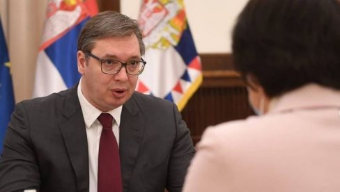 VUČIĆ SE SASTAO SA ČEN BO: Predsednik i ambasadorka Kine razgovarali u Predsedništvu Srbije (FOTO)