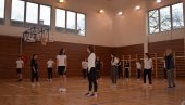 ПОСЛЕ 30 ГОДИНА ЧЕКАЊА: Први часови физичког у новој спортској сали у Свилајнцу (ФОТО)