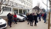 GRAĐANI DOŠLI PRED SUD: Danas izricanje presude za saobraćajku u kojoj je stradala Vanja Rudić (13) (FOTO)