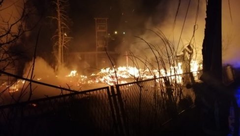POGINULA JEDNA OSOBA: Teška noć u Novom Pazaru, u istom trenutku izbila dva požara!