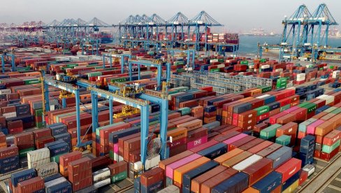 POTRES NA SVETSKOM TRŽIŠTU HRANE: Redovi u kineskim lukama, stotine kontejnera ostalo zaglavljeno