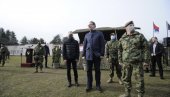 ВУЧИЋ ПРИСУСТВОВАО ВОЈНОЈ ВЕЖБИ У ПАНЧЕВУ: Србија више неће бити џак за ударање, наша армија ће бити стабилизатор прилика (ВИДЕО)