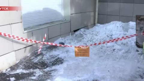 НЕВЕРОВАТНА НЕСРЕЋА У РУСИЈИ: Четворо погинуло када се на њих обрушио снег са силоса