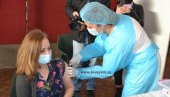 VAKCINU PRIMILA I GRADONAČELNICA: Nastavljena masovna imunizacija u Kruševcu