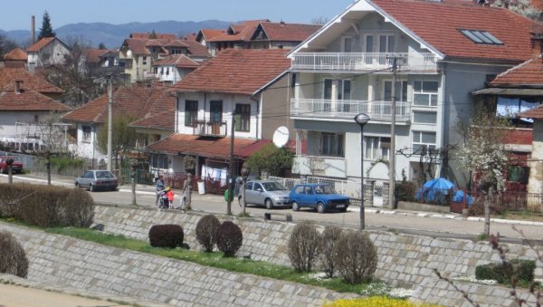 КАРАБИНОМ УПУЦАО МЛАДИЋА: Несрећа у Сурдулици