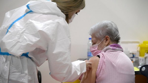 ИМУНИЗАЦИЈА СРБА СА КОСМЕТА ТЕЧЕ ПО ПЛАНУ: Вакцинисано скоро 8.500 људи