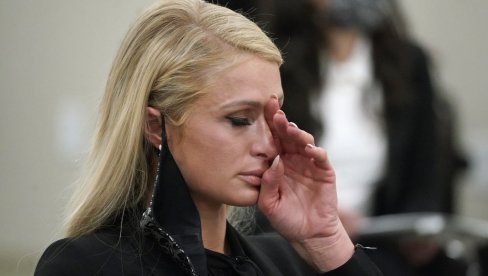 UNAJMILA VIDOVNJAKA I DETEKTIVA: Paris Hilton u suzama i slomljena, izgubila psa, traže ga i dronovima (FOTO)