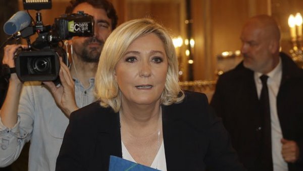 ОПОМЕНА ЗБОГ ПОЛИТИКЕ: Марин Ле Пен на суду због спорних снимака исламиста