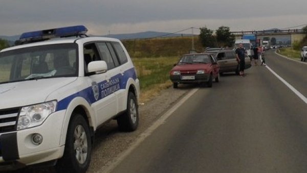 ПОЈАЧАНА КОНТРОЛА САОБРАЋАЈА: Апел возачима на опрез током празника