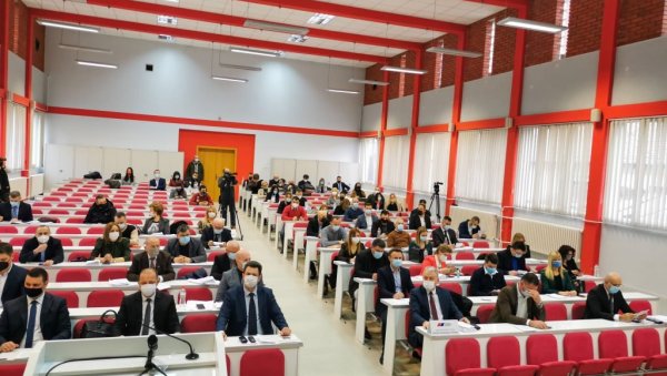 ЗАСЕДАЊЕ БЕЗ ОПОЗИЦИЈЕ: Одборници донели неколико одлука на седница шабачког парламента