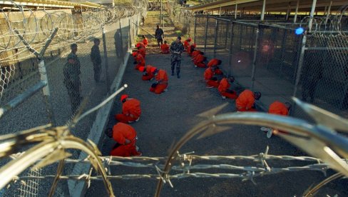 IDU LI AMERIKANCI SA KUBE: Administracija sad pokrenula pitanje zatvaranja vojnog zatvora u zalivu Gvantanamo