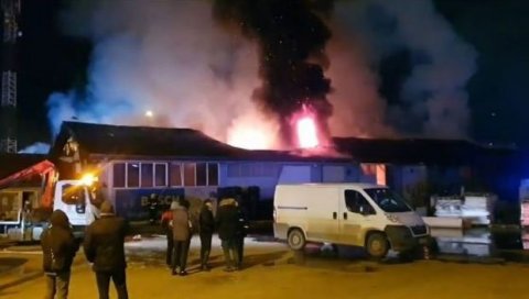 ВАТРА ГУТАЛА НА МИНУСУ: У Србији данас три велика пожара, гореле куће и магацин (ВИДЕО)