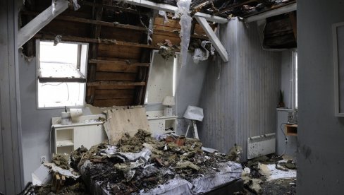 ИЗГОРЕЛА СМОКВИЦА: У ноћи између четвртка и петка уништен спрат ресторана у Молеровој на Врачару