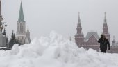 СНЕЖНИ РЕКОРД У МОСКВИ: За дан пало више од трећине месечне количине падавина - апокалипса или зимска идила? (ФОТО)