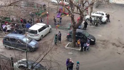 ЗЕМЉОТРЕС У ЈЕРЕВАНУ: Грађани изашли на улице - јачина потрес 4,7 степени Рихтера (ВИДЕО)