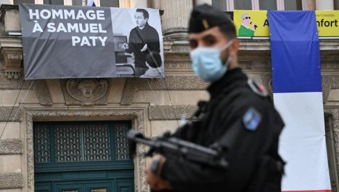 DŽIHAD ZA PROFESORA: Islamisti nastavljaju da prete Francuskoj i Francuzima, javnost podeljena