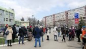 NOVI PROTEST U MLADENOVCU: Građani nezadovoljni radom Doma zdravlja