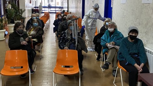 ВАКЦИНАЦИЈА У ЈАГОДИНИ: Другу дозу примило 3.500 грађана