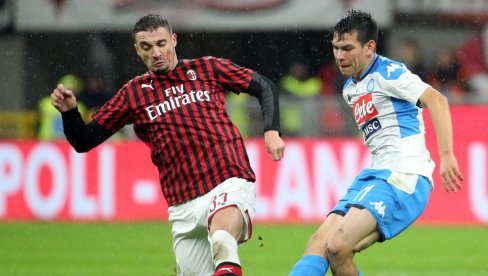 ИБРА ЈЕ АТРАКЦИЈА ГДЕ ГОД СЕ ПОЈАВИ: Вереница Радета Крунића објавила фотографију са легендарним Швеђанином (ФОТО)