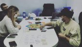 TRSTENIČANI OSVAJAJU OSTRVO KATAN: Počeo prvi turnir u strateškoj društvenoj igri “Settlers of Catan”