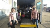 PLEMENITA AKCIJA: Palanački osnovci prikupljali odeću u humanitarne svrhe