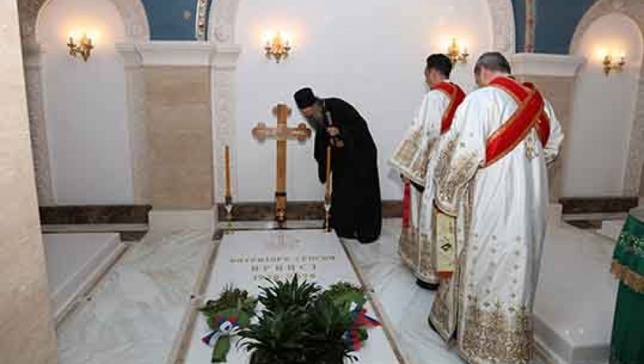 Нови поглавар СПЦ се обратио верницима