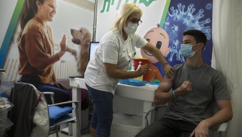 IZRAEL UKINUO OBAVEZNO NOŠENJE MASKI NA OTVORENOM: Vakcinisano 54 odsto građana i sa drugom dozom