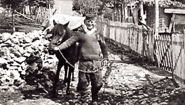 ЖИВОТ НА ЖЕДНОЈ БЕЛОКАМЕНИЦИ: Село Трнава на Златибору добило историјски родослов