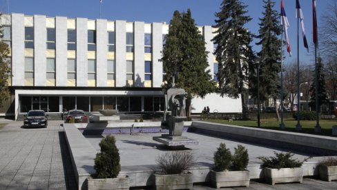 ДОЈАВА О БОМБИ У СКУПШТИНИ РЕПУБЛИКЕ СРПСКЕ: Померена посебна седница о референдуму и кључним питањима