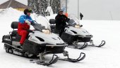 POSLE SASTANKA: Putin i Lukašenko se skijali i vozili motorne sanke (VIDEO)