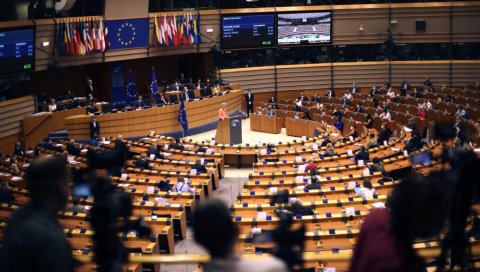 ПОД ЗАШТИТОМ НОВИНАРИ, ИЗДАВАЧИ И НВО: Европски парламент расправљао о мерама против злонамерних, СЛАПП тужби