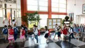 PRVACIMA BESPLATNI UDŽBENICI: Grad Novi Sad i ove godine pomaže roditeljima mališana koji polaze u prvi razred