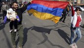 PONOVO PROTESTI U JEREVANU: Opozicija od ranog jutra na ulici, traže ostavku premijera Pašinjana