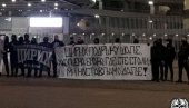 PODRŠKA VELJI NEVOLJI U MILANU: Grobari došli u Zvezdin “grad” i razvili transparent posvećen uhapšenoj braći (FOTO)