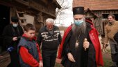 SRDAČAN DOČEK ZA PATRIJARHA: Poglavar SPC obišao stradale u katastrofalnom zemljotresu na Baniji