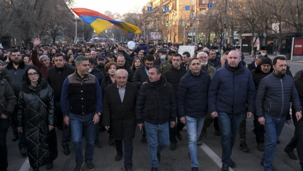 САРКИСЈАН ЗАДАО УДАРАЦ ПАШИЊАНУ: Председник Јерменије одбио да смени начелника Генералштаба