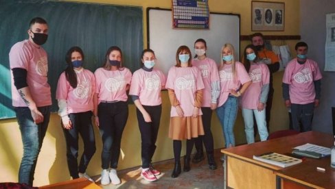 ZDRUŽENI PROTIV VRŠNJAČKOG NASILJA: Akcija u školi Vuk Karadžić u Sečnju