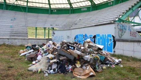 ПАРТИЗАНОВ ЏЕЛАТ ДОТАКАО ДНО: Играли Лигу шампиона, а стадион им је данас рушевина за хорор филмове и депонија смећа