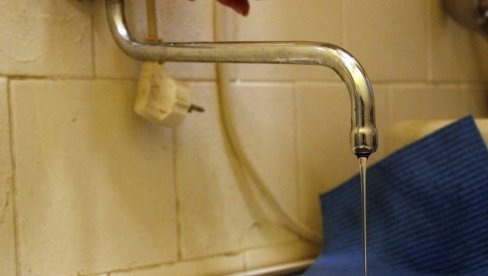 ДЕО НОВОГ САДА, ЛЕДИНАЦА И СРЕМСКЕ КАМЕНИЦЕ БЕЗ ВОДЕ: Због радова на санацији хаварије на водоводној мрежи