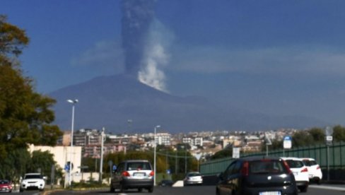 СТВАРИ СЕ ВРАЋАЈУ У НОРМАЛУ: Поново отворен аеродром у Катанији након суспензије због ерупције Етне